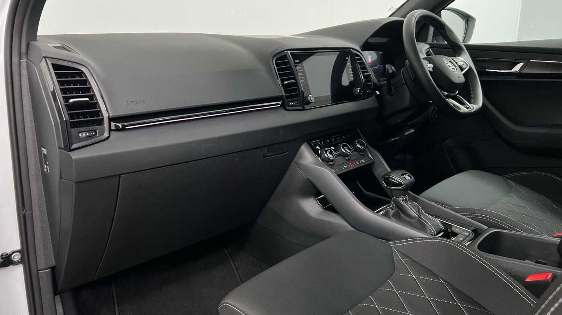 SKODA Karoq SUV 1.5 TSI (150ps) SportLine ACT DSG