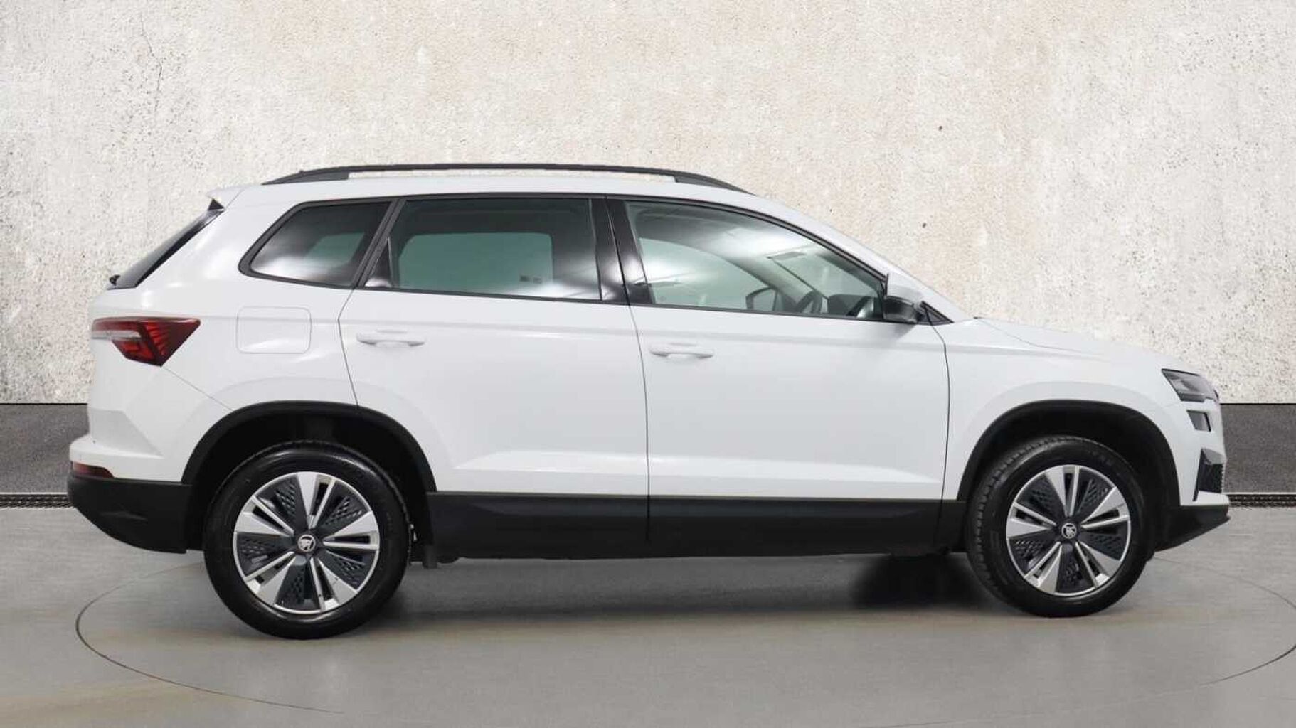 SKODA Karoq 1.0 TSI SE Drive SUV 5dr Petrol Manual Euro 6 (s/s) (110 ps)