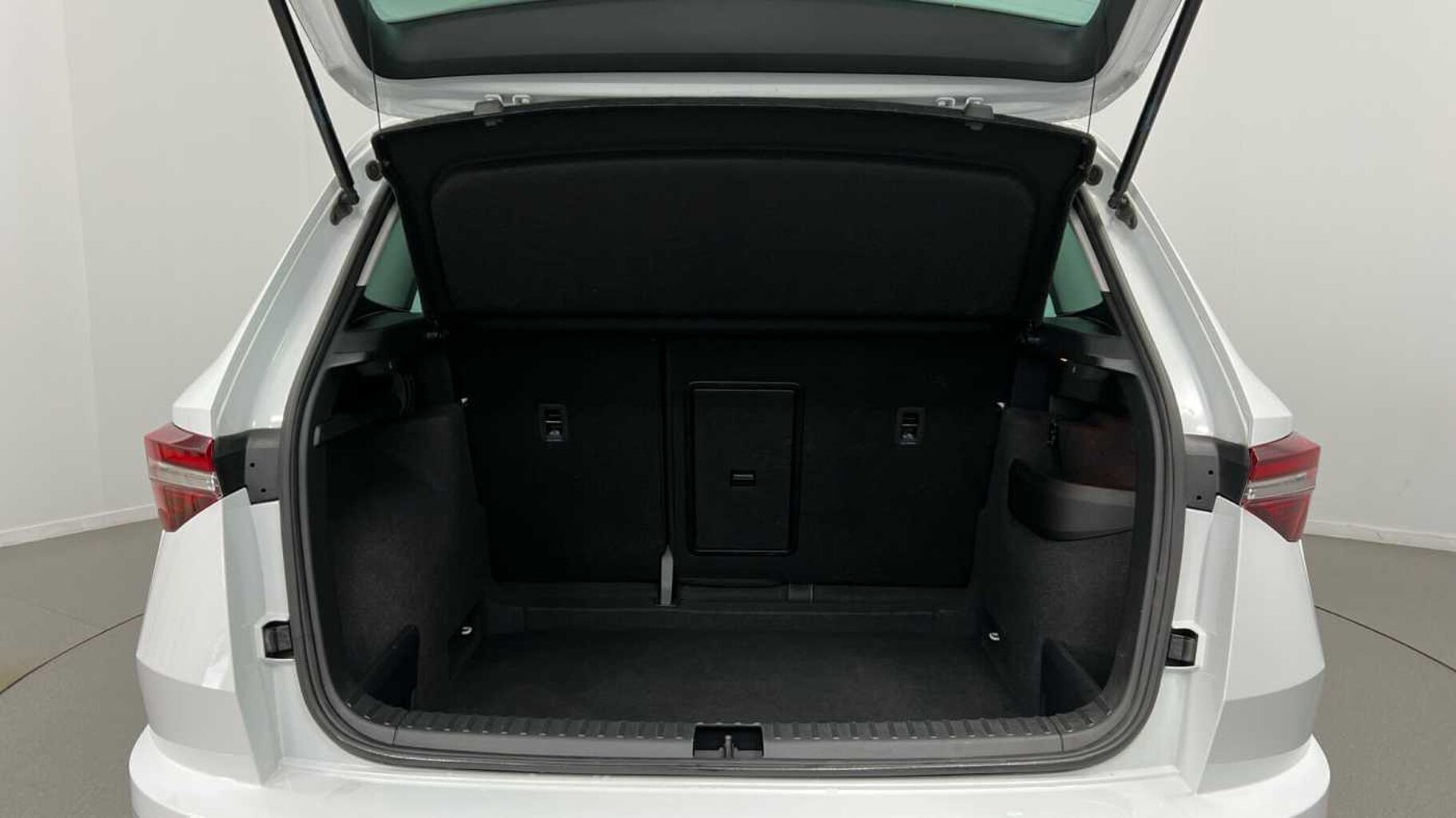 SKODA Karoq 1.0 TSI SE Drive SUV 5dr Petrol Manual Euro 6 (s/s) (110 ps)