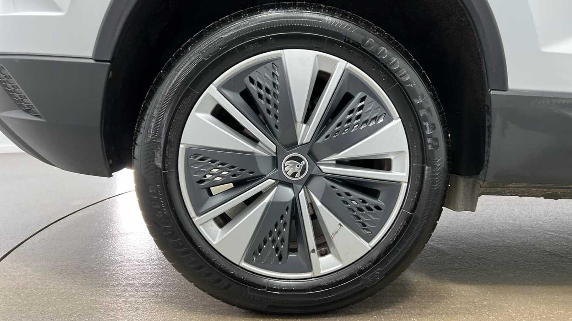 SKODA Karoq 1.0 TSI SE Drive SUV 5dr Petrol Manual Euro 6 (s/s) (110 ps)