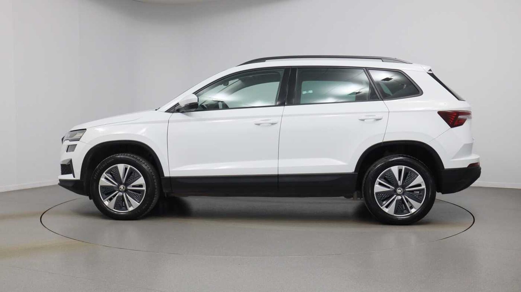 SKODA Karoq 1.0 TSI SE Drive SUV 5dr Petrol Manual Euro 6 (s/s) (110 ps)
