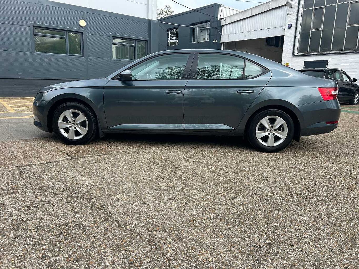 SKODA SUPERB DIESEL HATCHBACK 1.6 TDI CR S 5dr